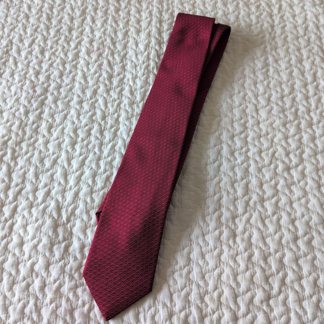 ★美品★HERMES　エルメス　ネクタイ　レッド　波模様　ビジネス　シルク