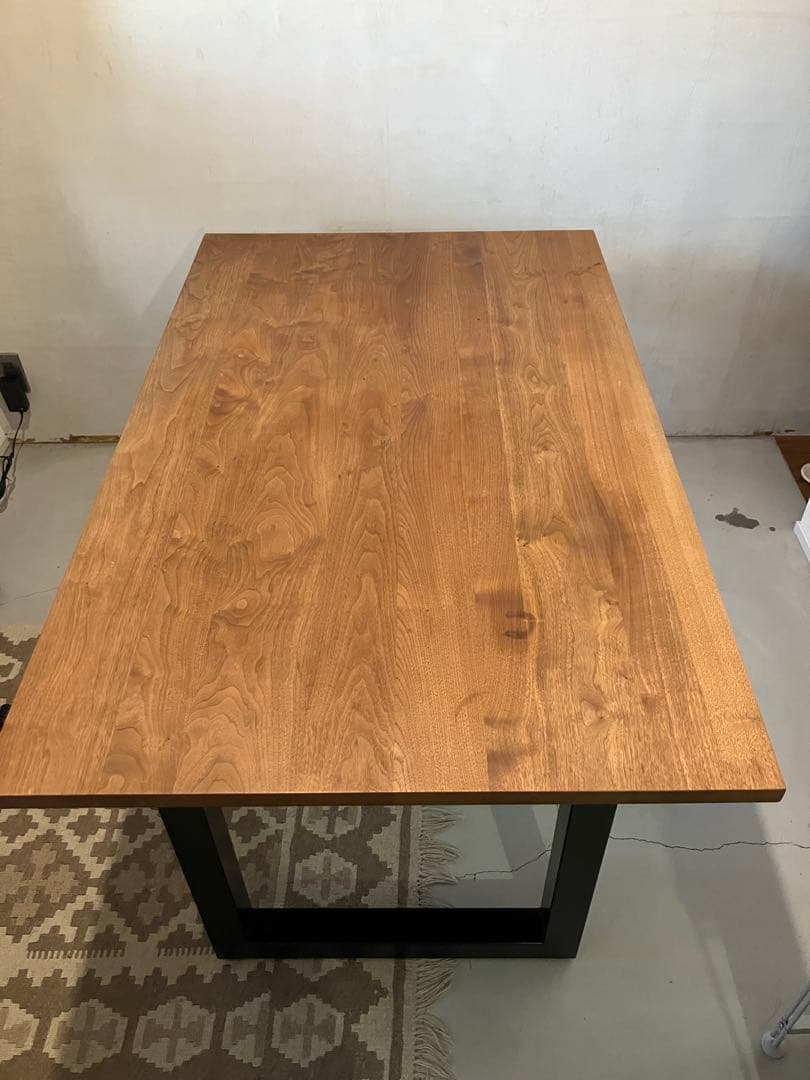 マスターウォール　テーブル