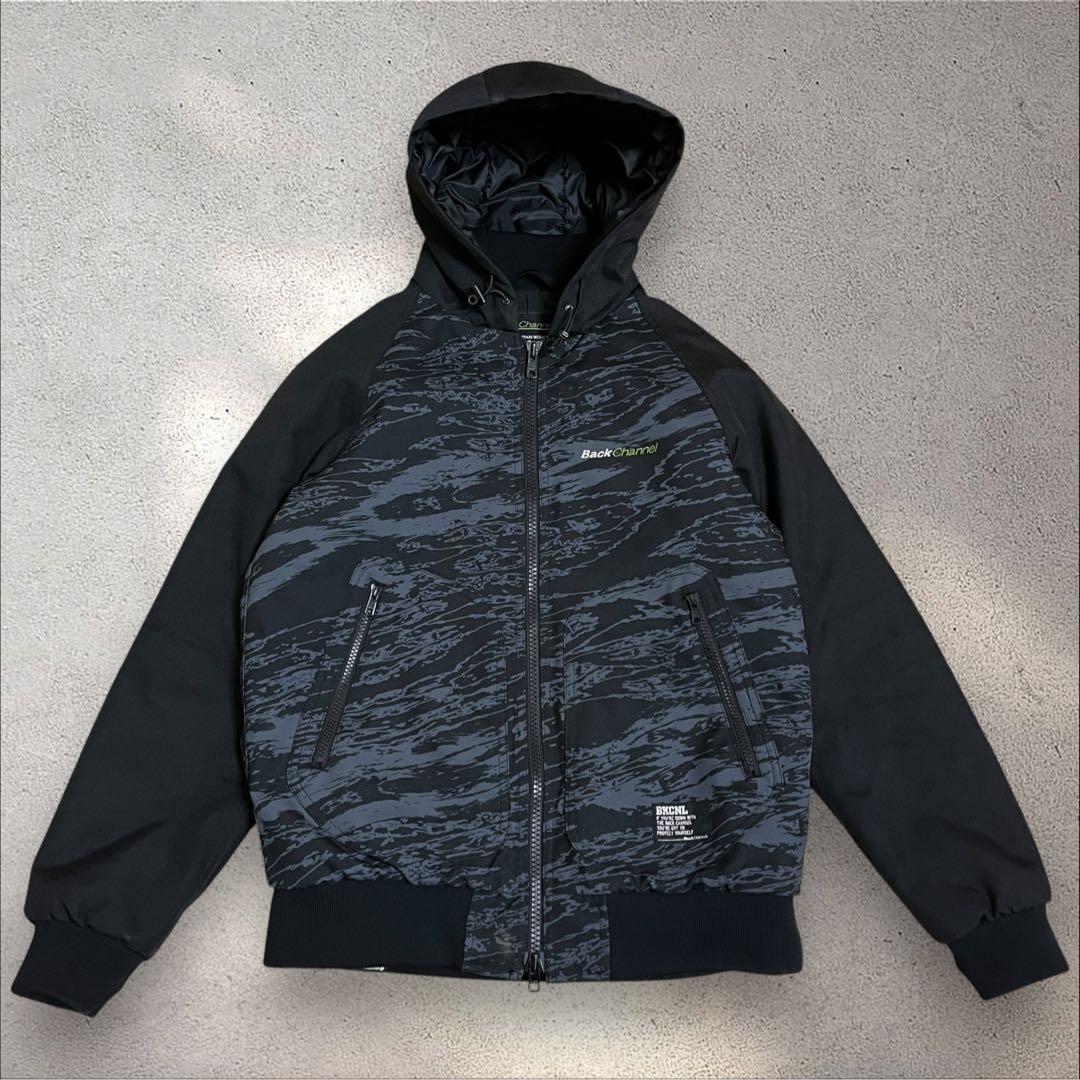 Back Channel コーデュラジャケット　フーディー カモフラ　刺繍　中綿