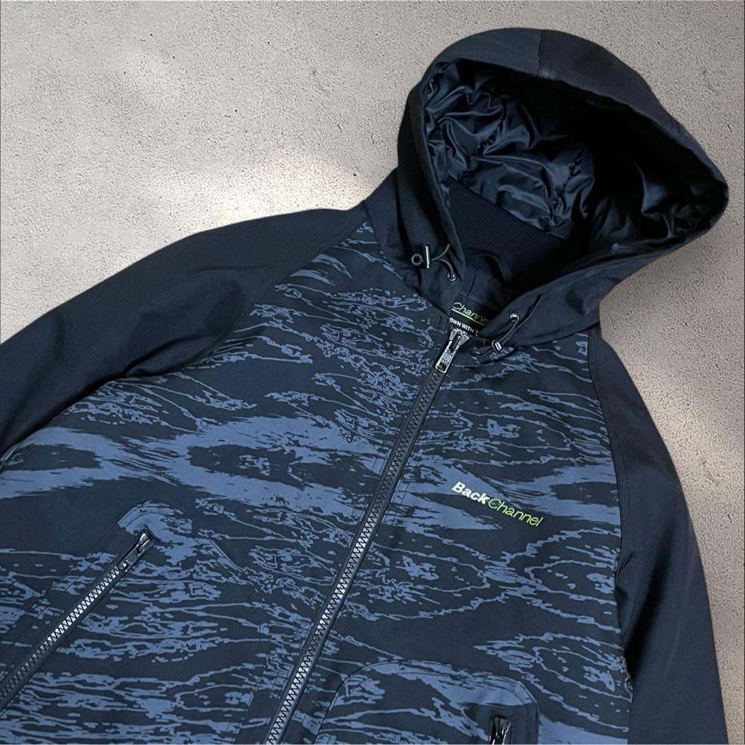 Back Channel コーデュラジャケット　フーディー カモフラ　刺繍　中綿