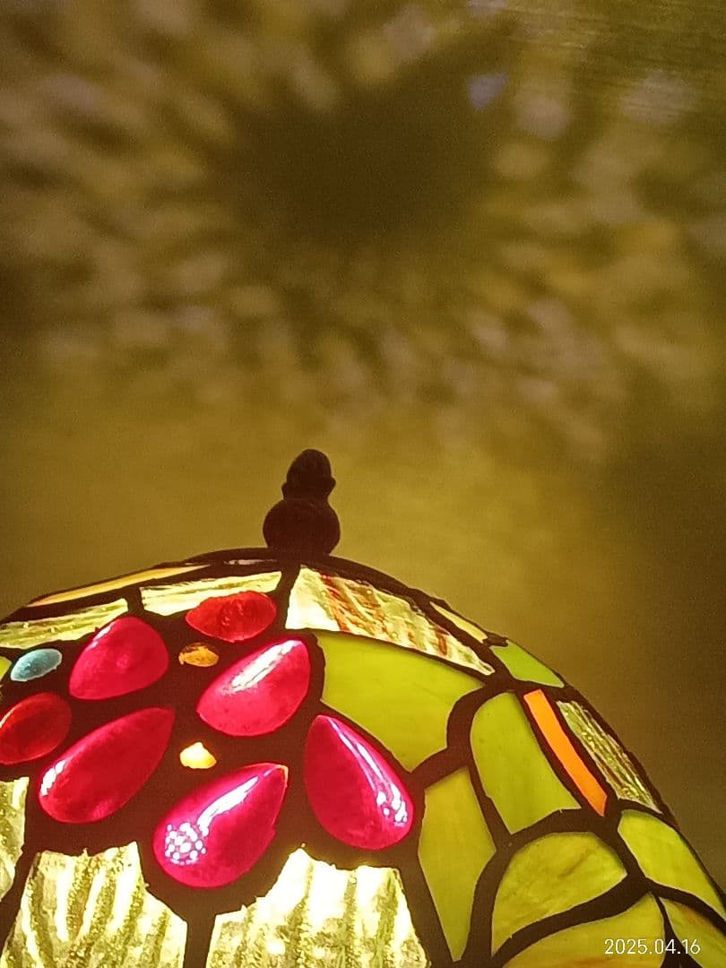 ケマ・クール ティファニースタイルのテーブルランプ LED