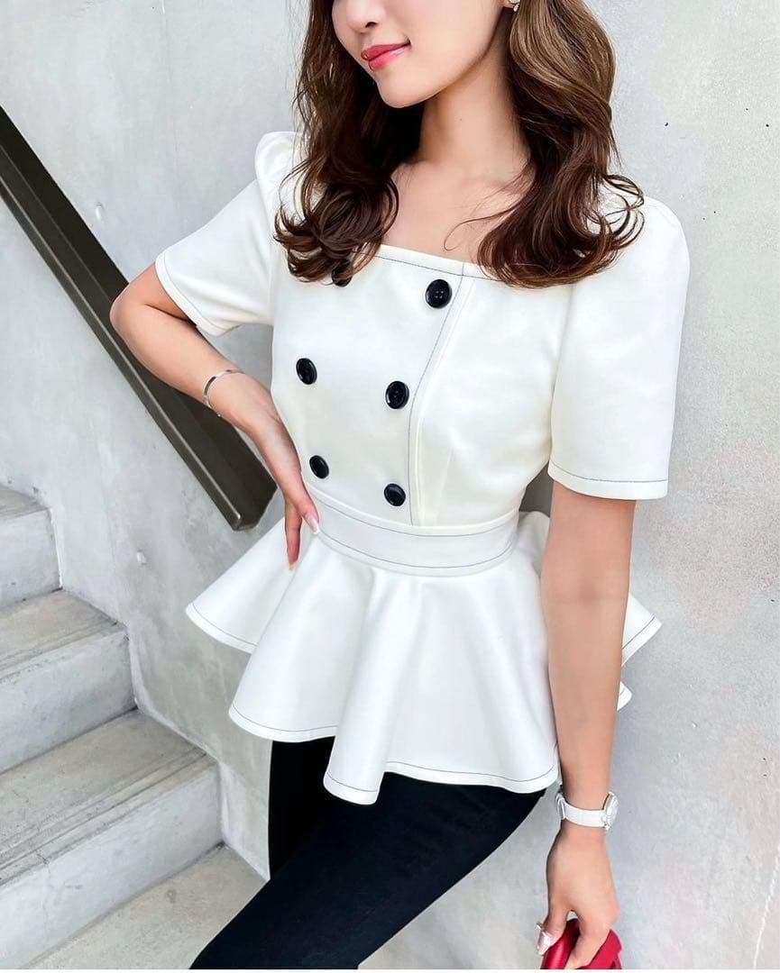 y*k様 シェリエ shellerホワイト ペプラム 半袖 トップス Fサイズ