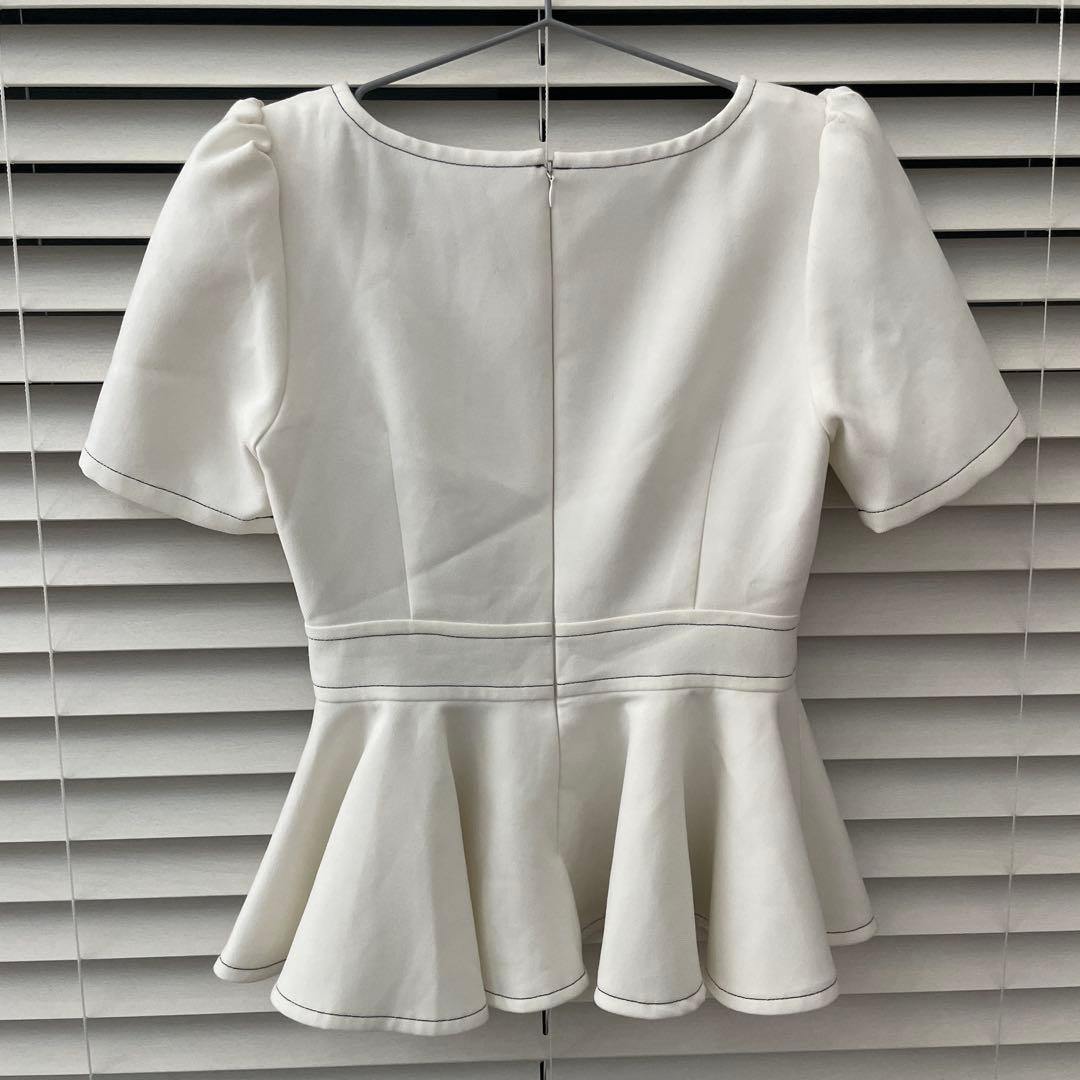 y*k様 シェリエ shellerホワイト ペプラム 半袖 トップス Fサイズ