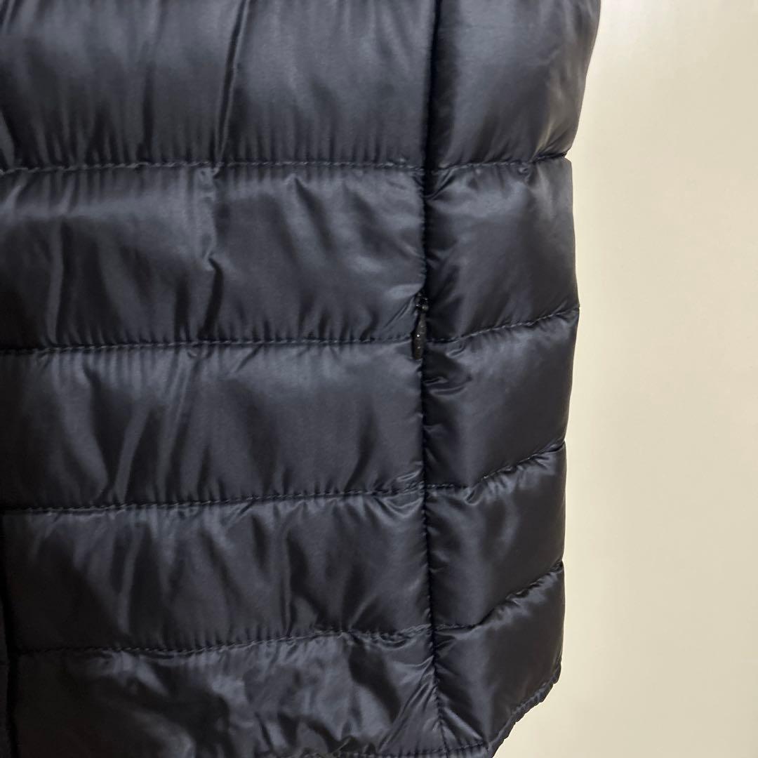 モンクレール　ダウンベスト　０