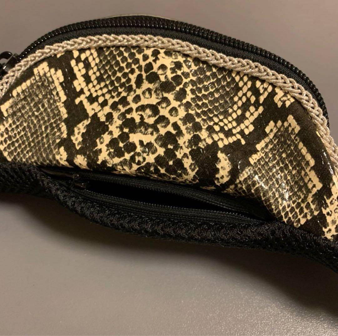 キャピタル　ヘビ柄ウエストポーチ（小） 値下げ交渉可