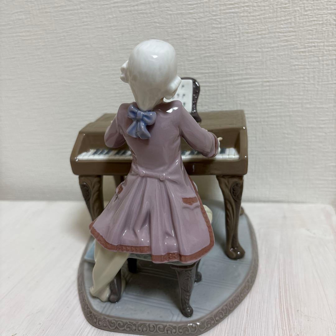 リヤドロ・「ヤングモーツァルト」　世界限定2,500体　新品！証明書の盾付き！
