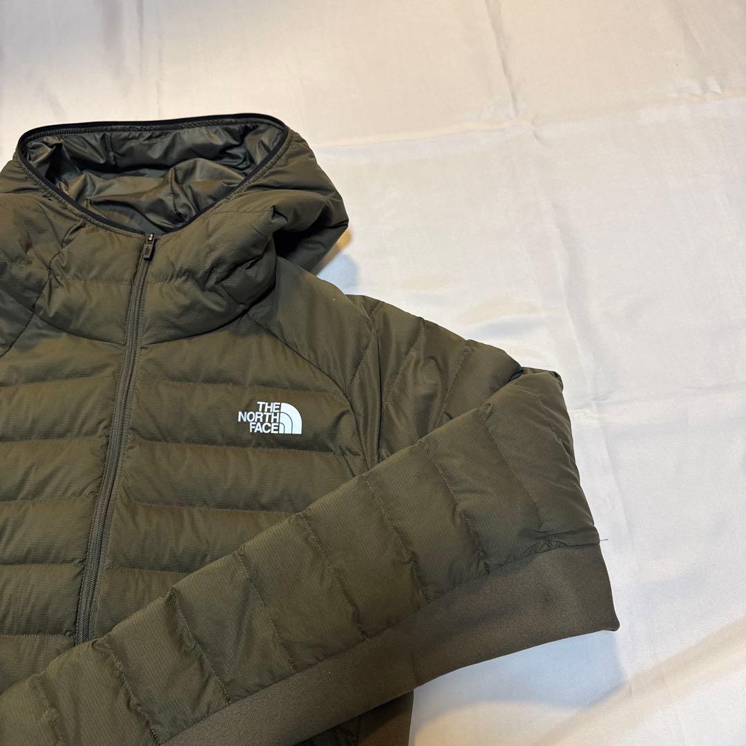 ★美品★ ノース・フェイス レッドランフーディ