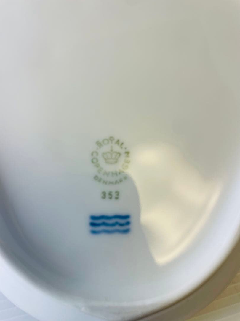  製のホワイトオーバルプレート、モデル353 2枚