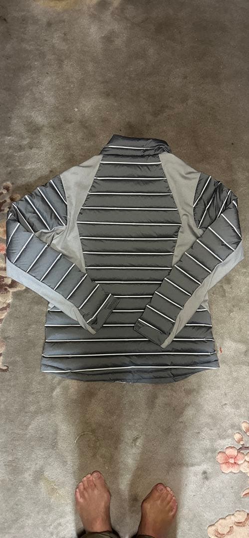 新品DESCENTE DGMQJK06 ジャケット サイズOグレー