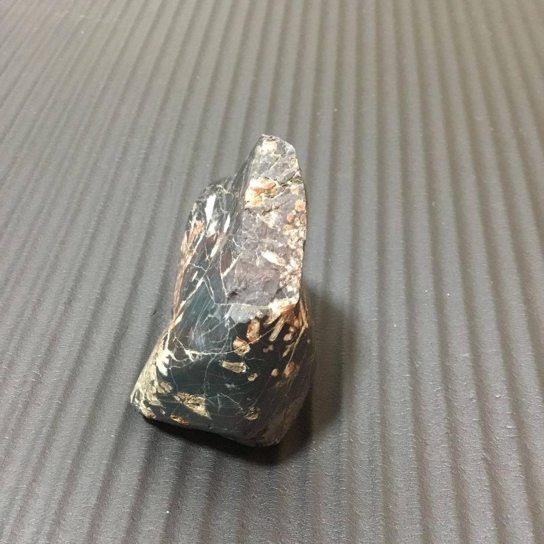 岐阜県根尾谷産の菊花石