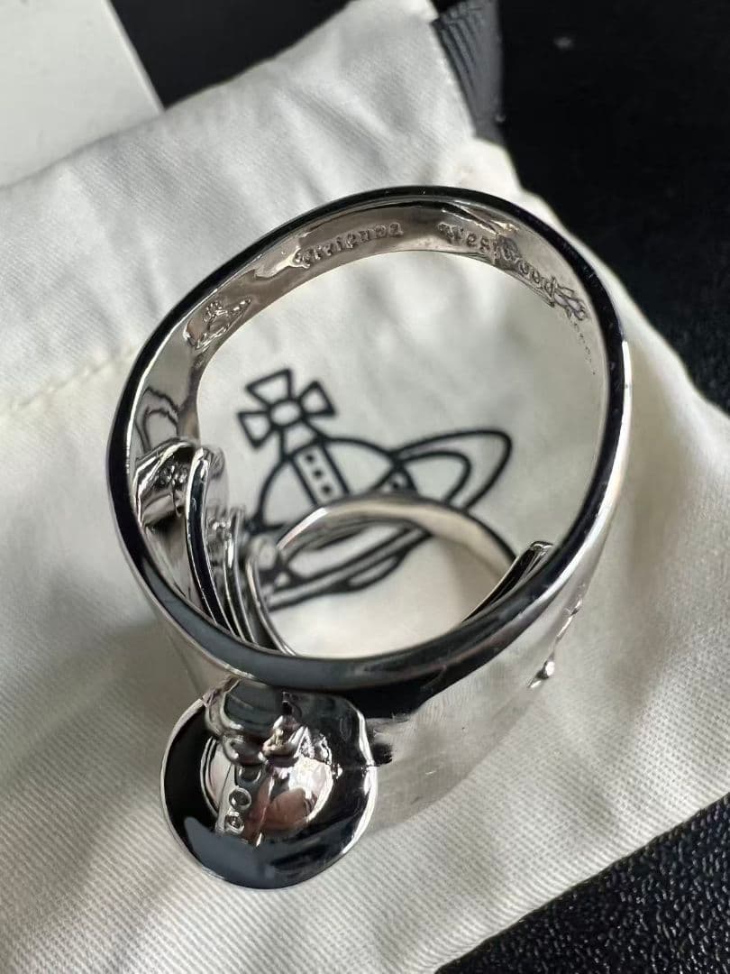 Vivienne Westwood 新品同様 シルバー3連リング