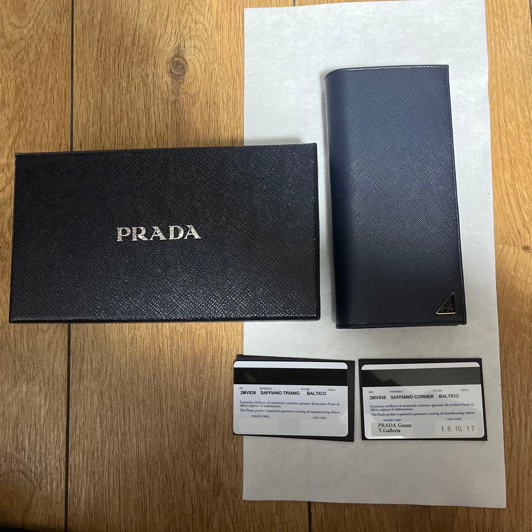 未使用　箱保証書付　PRADA 長財布　サフィアーノ　トライアングル　ネイビー