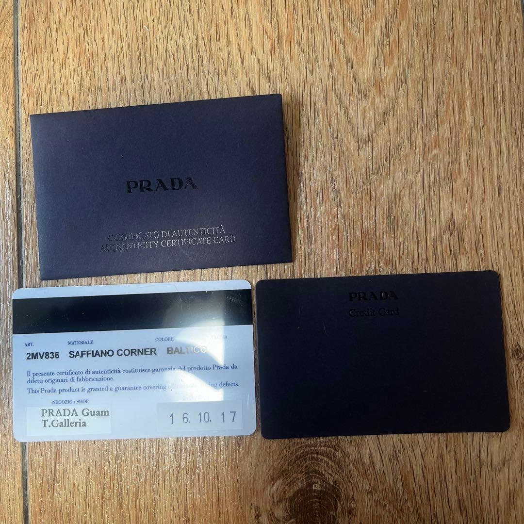 未使用　箱保証書付　PRADA 長財布　サフィアーノ　トライアングル　ネイビー