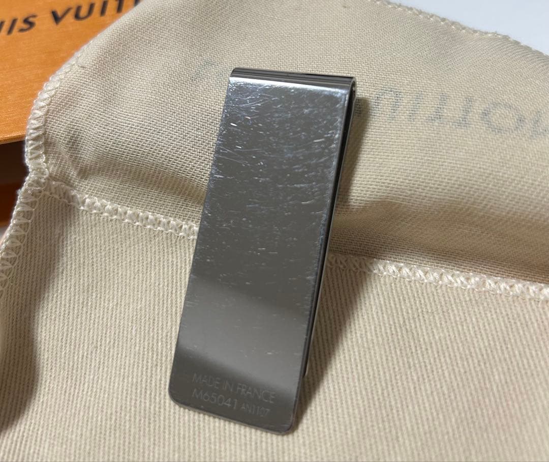 【最終値下】LV ルイヴィトン マネークリップ　箱有