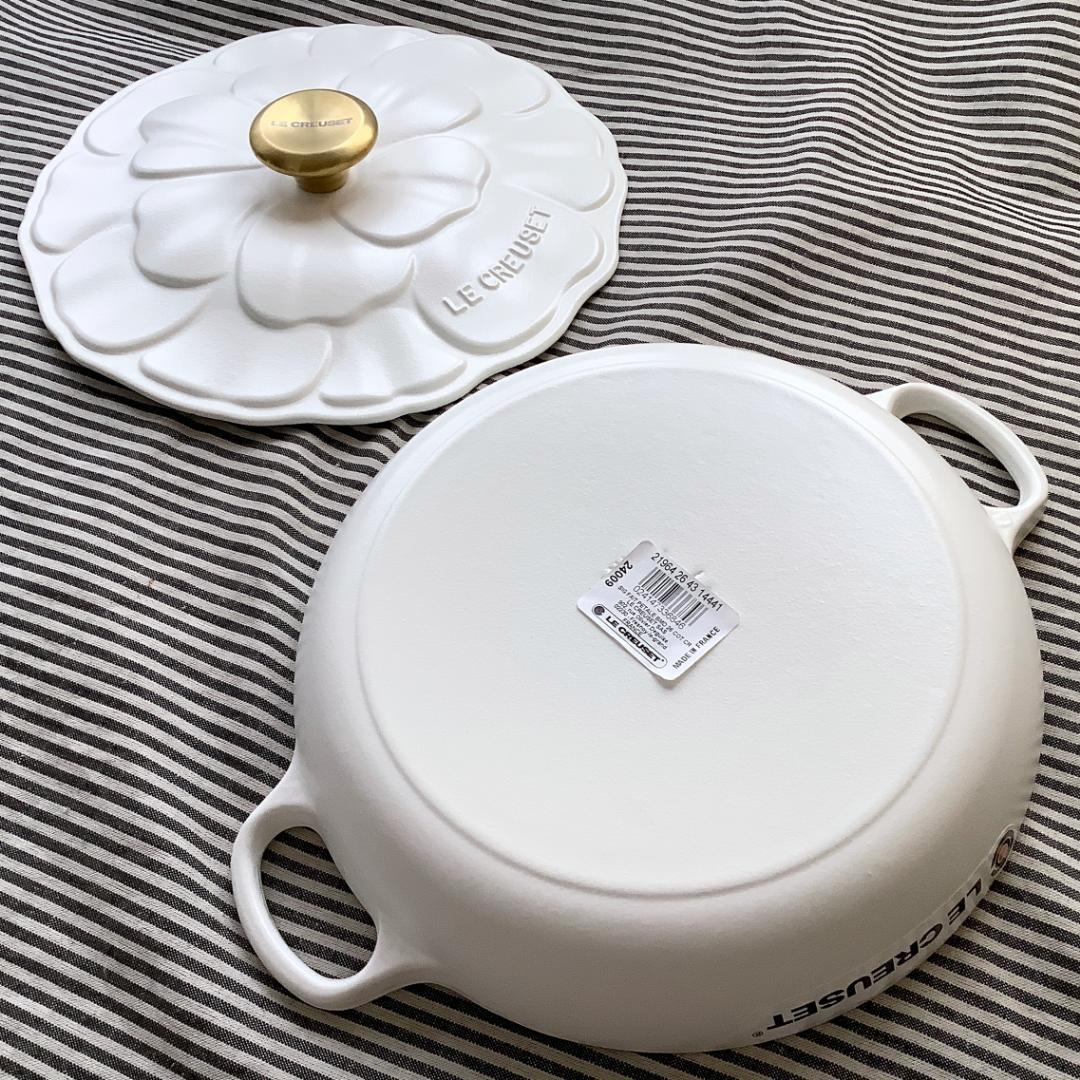 【ルクルーゼジャポン正規品】ペタルレリーフ ビュッフェキャセロール コットン