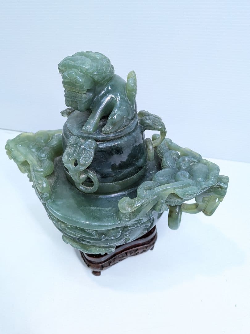 P013 中国美術 翡翠 玉石彫刻 龍彫 香炉 唐木台座付 高さ24cm 大振り