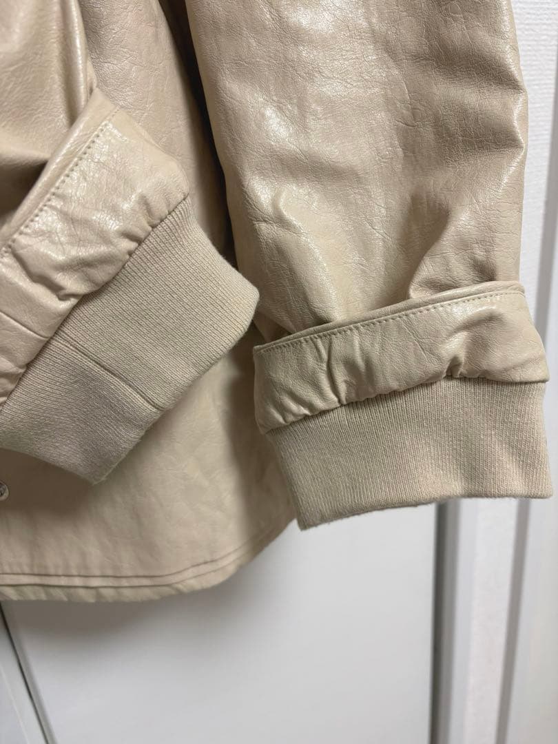 専用⭐︎PASTING LIKE SYNTHETIC LEATHER JACKET