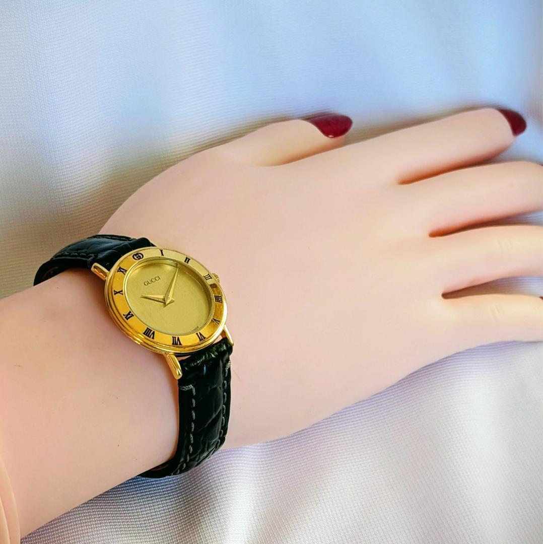 良品 GUCCI レディース腕時計ゴールド＆ブラック3000.2.L ゴージャス