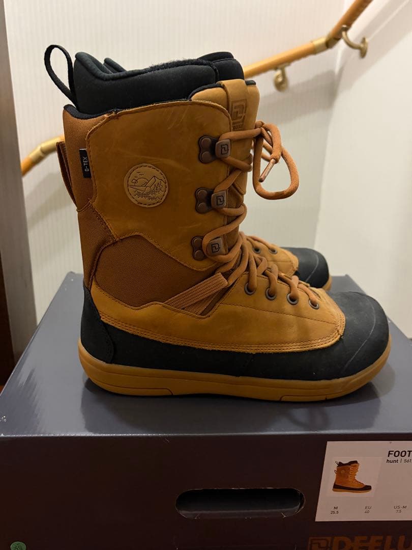 DEELUXE スノーボードブーツ 雪板　スノートイなどに