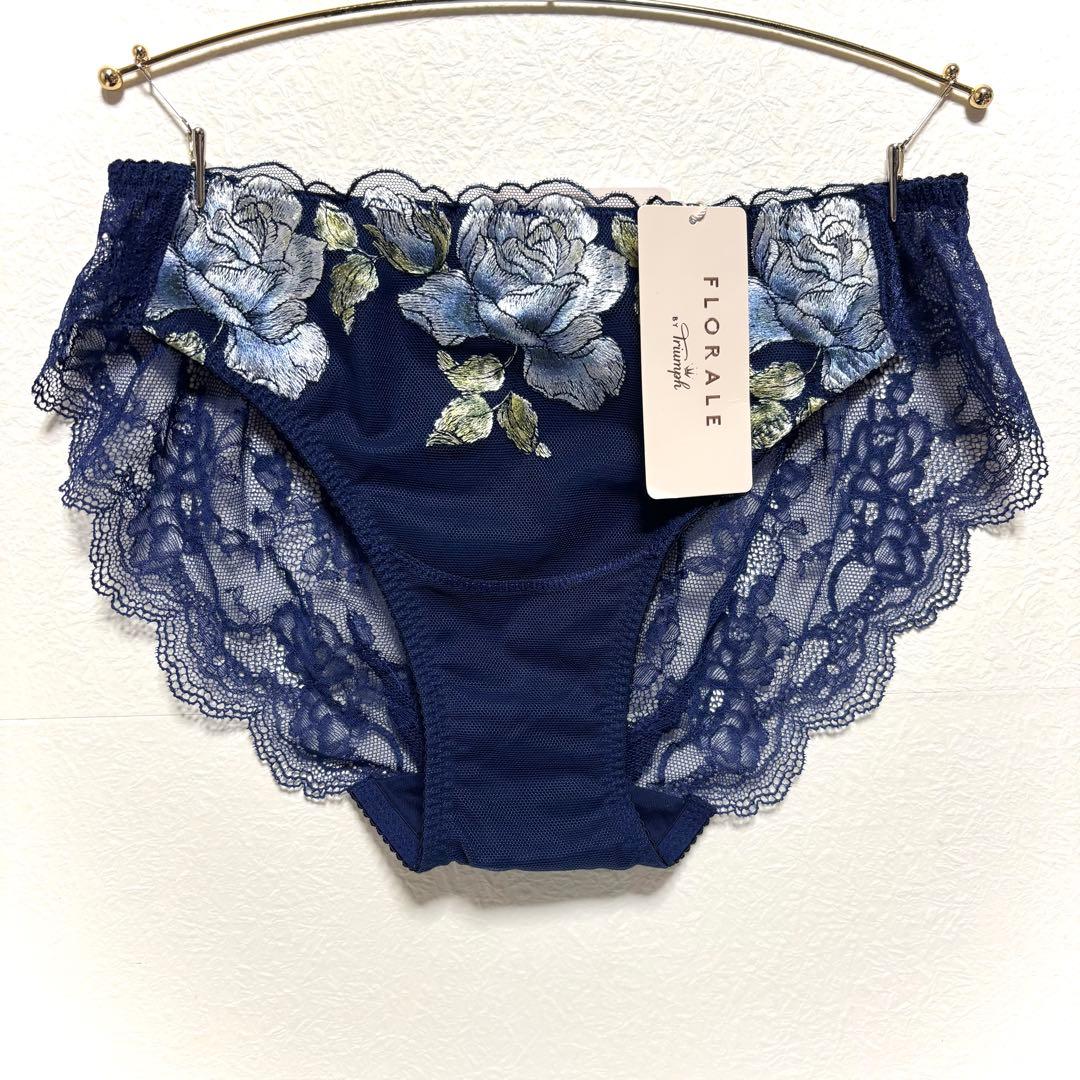 D80L トリンプ プレミアム 寄せアゲハ 花と油絵 ブラ＆ショーツ M019