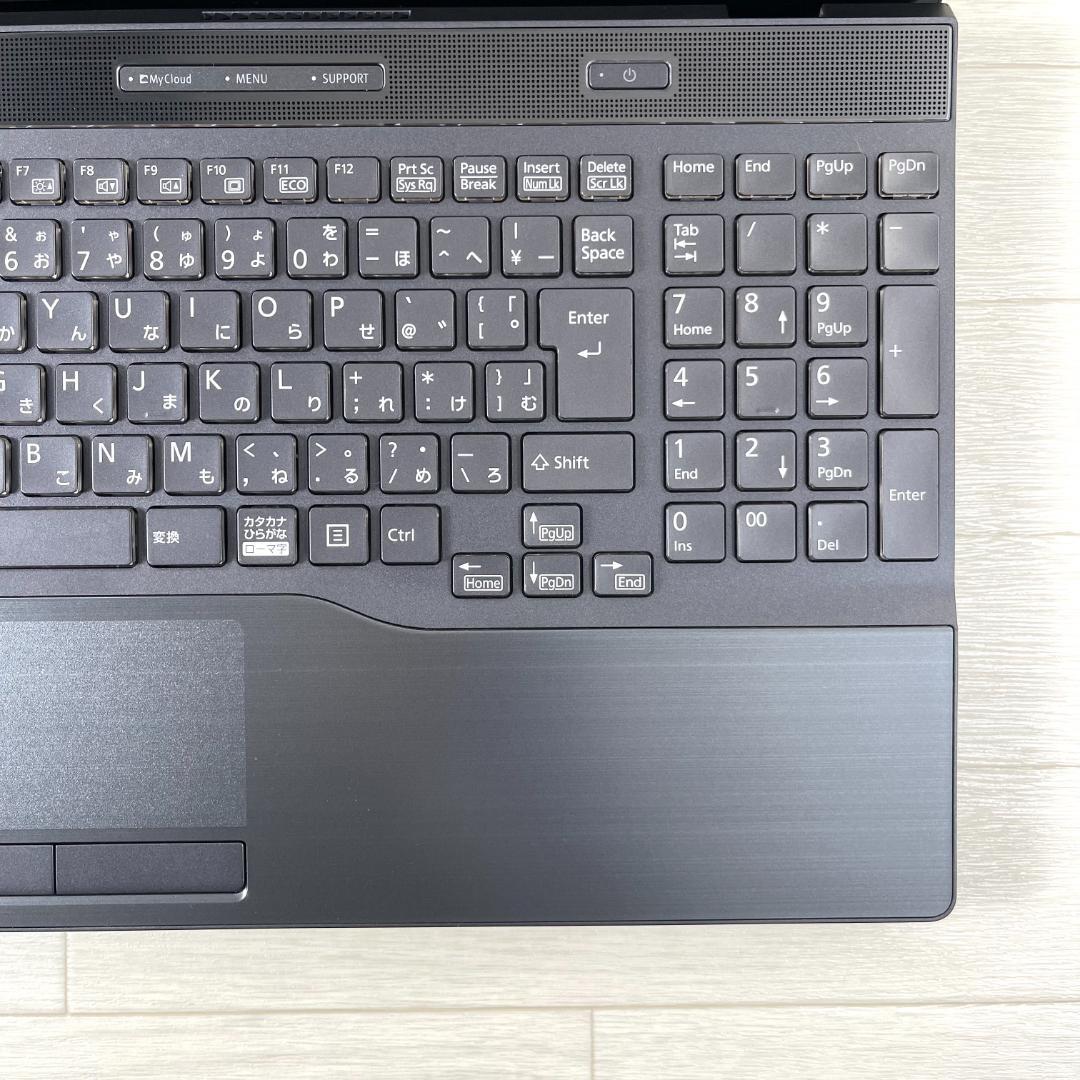 富士通 第8世代i7 新品SSD512＋HDD1T メモリ16 ノートパソコン.