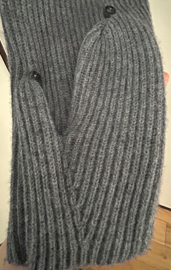 エンフォルドフード付き ニット