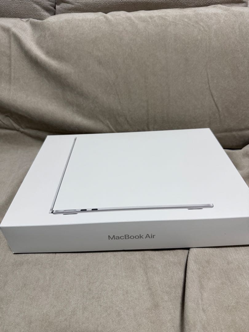 MacBook本体 MacBook Air 16G M4