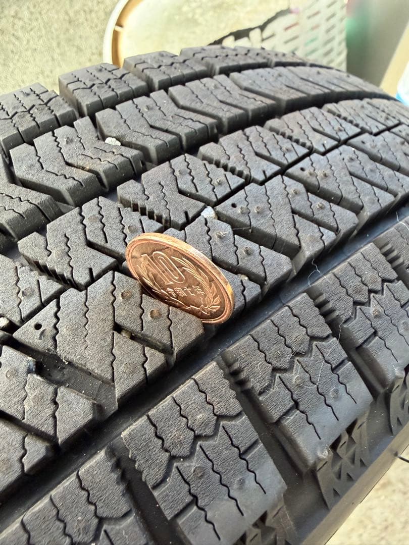 ブリヂストン スタッドレスタイヤ 14インチ ホイール付き