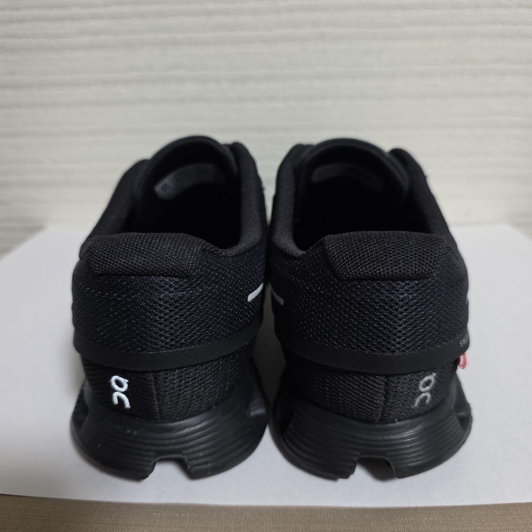オン　On　クラウド5　ローカットスニーカー　黒　25cm