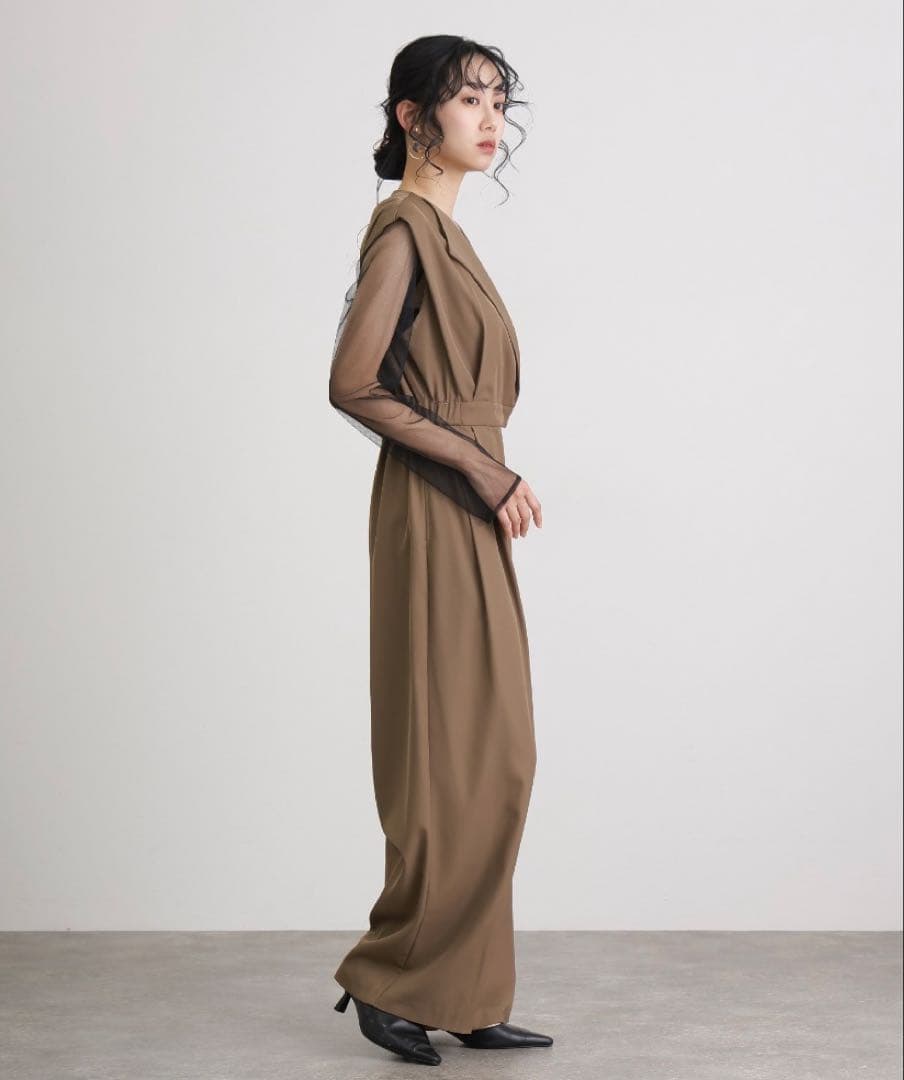 オールインワン　スタンドアウトカラー　パンツドレス　お呼ばれ　結婚式