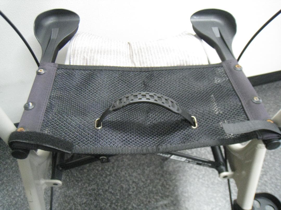 屋外用 四輪 歩行車 ショッピングターン 安寿 アロン化成 送料無料　③