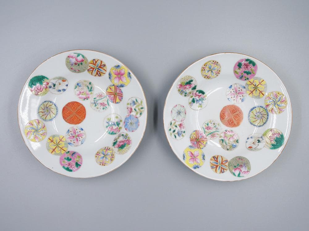 【瓷】　★ 瓷器 粉彩皮球花紋折沿盤 ★　清朝期　花卉 果物 手描文様　明清磁器