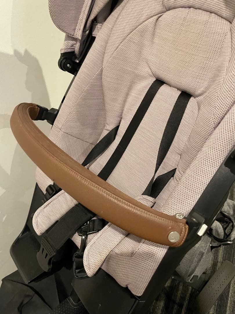 大人気！ベビーカー　ストッケエクスプローリー V6 コット付き