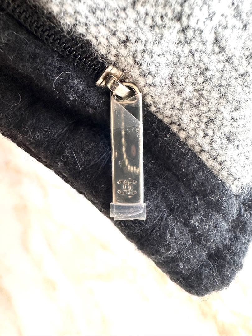 CHANEL クッション グレー ブラック　スコットランド製　美品