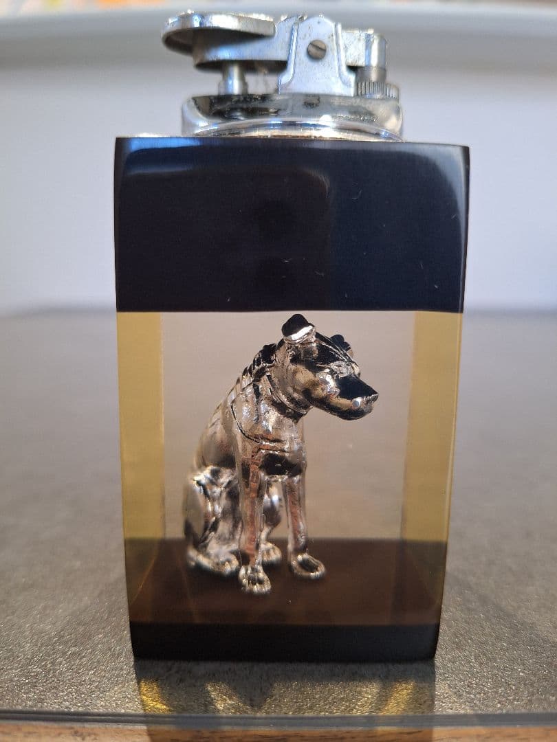 ビクター犬のライター