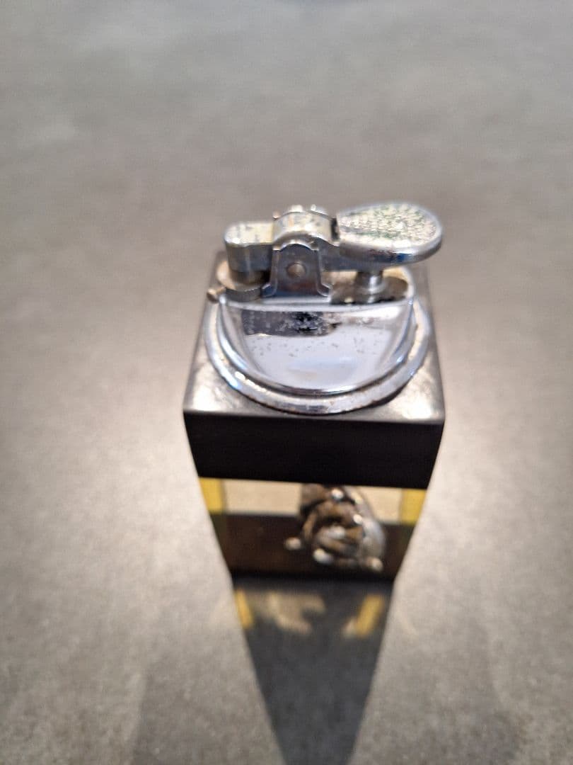 ビクター犬のライター