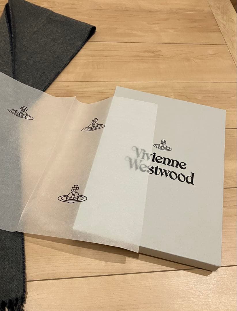 Vivienne Westwood 宇宙ロゴ マフラー