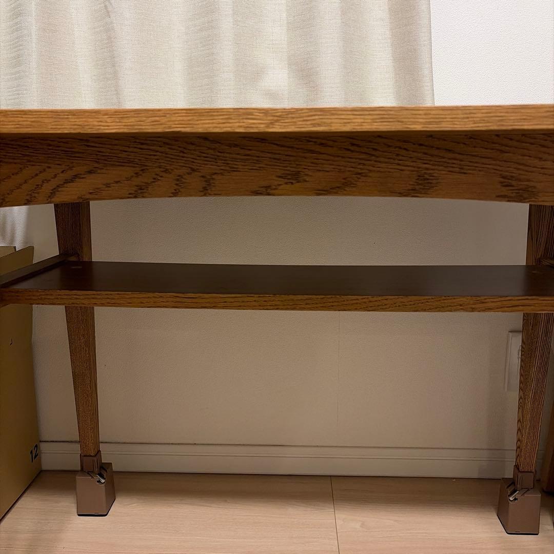 【期間限定お値下げ！】ウニコkurutカフェテーブル