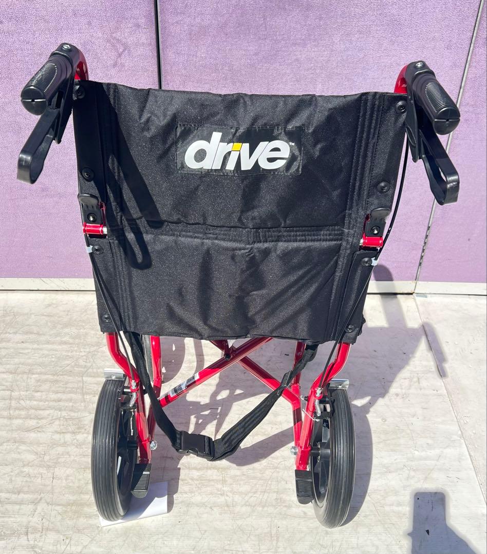 Expedition X EXP19LTRD 赤い折りたたみ介助用車椅子