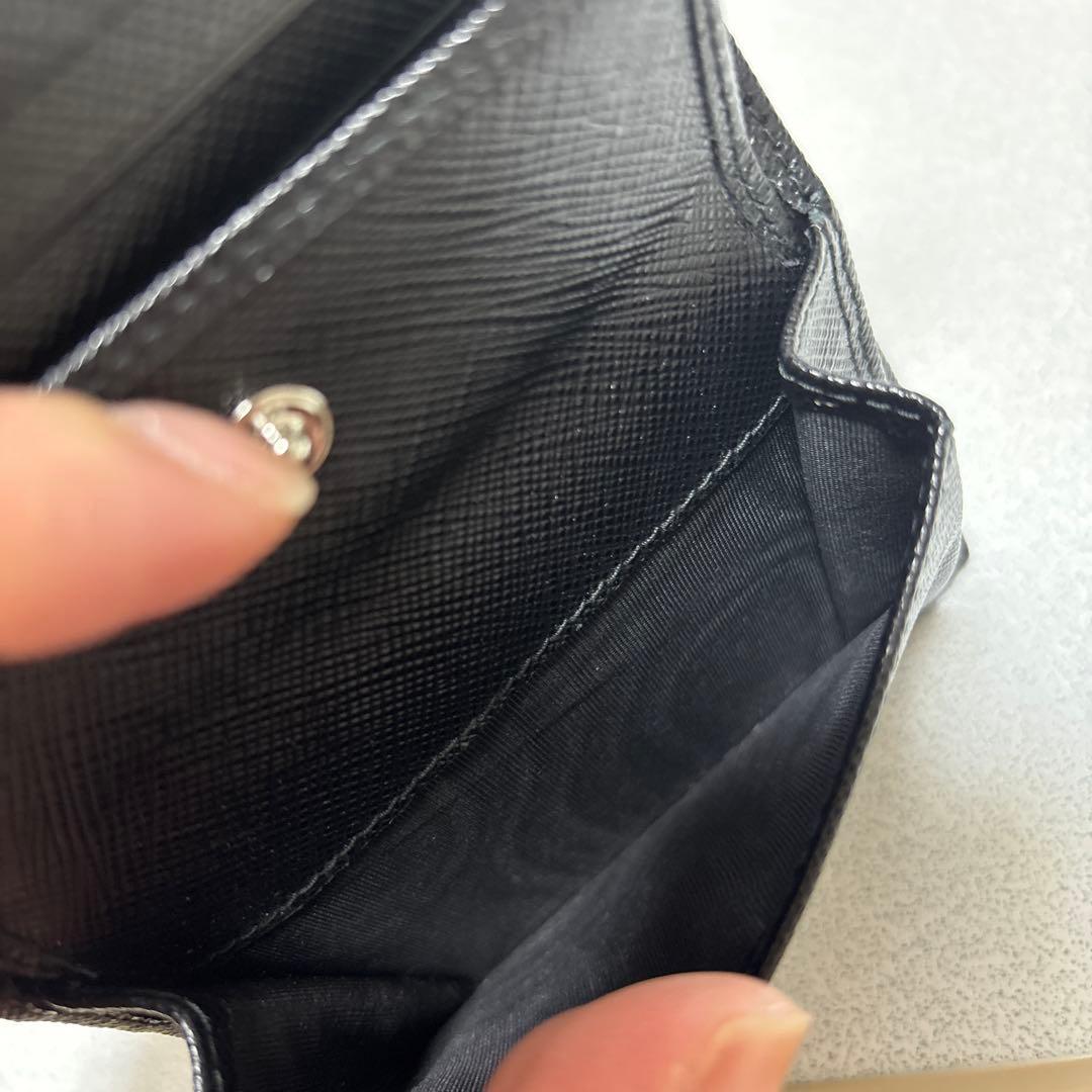 PRADA 二つ折り　サフィアーノ　コンパクトウォレット