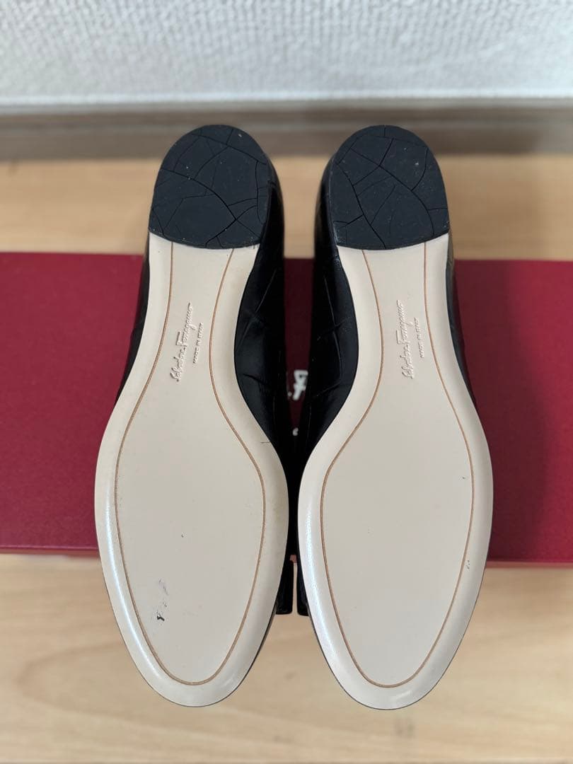 kodokichiさま専用 フェラガモ　ヴァリナ　6 1/2