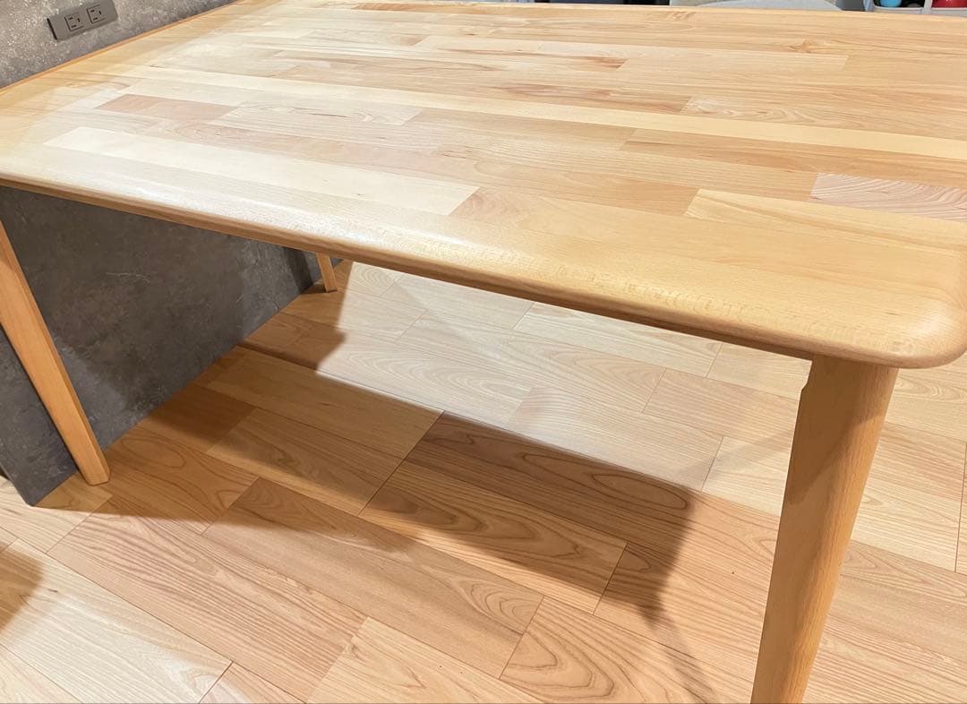 ニトリ　Nコレクション　ダイニングテーブル