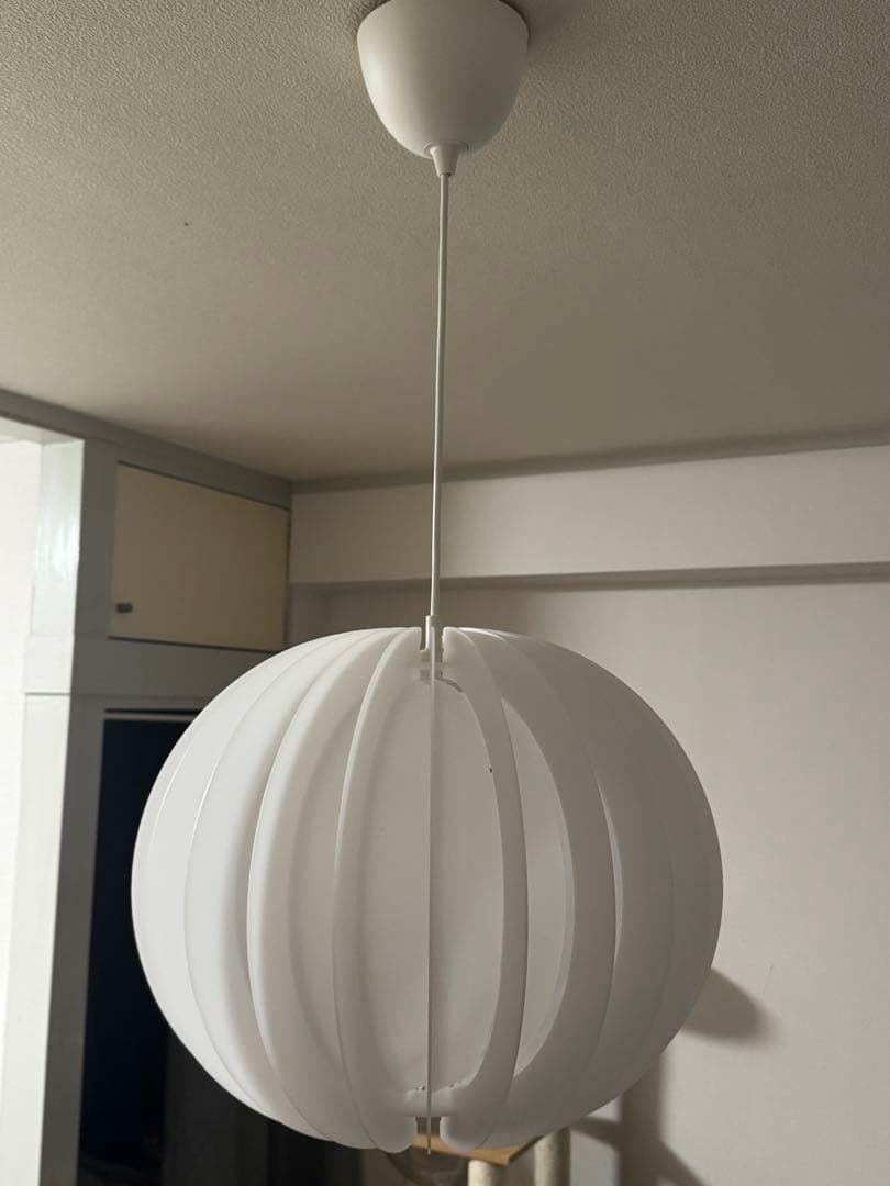 IKEA HAVSFJÄDER ペンダントライト　コードセット、LED電球セット