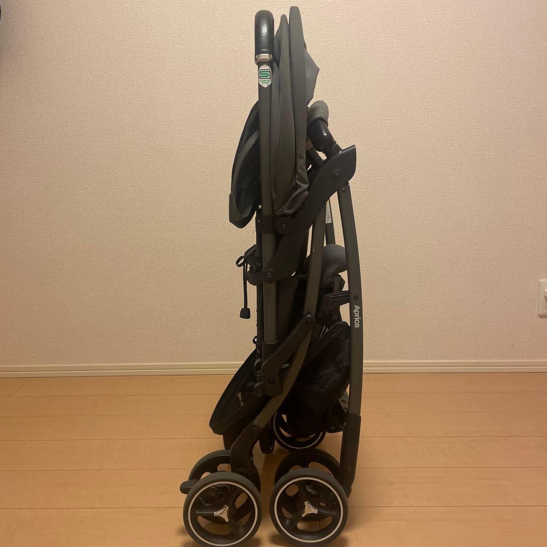 Aprica クルリー　ベビーカー　グレー　 レインカバー付き