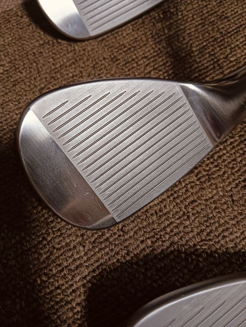 じんいちろう希少ブラッシュドスチールVokey Design SM9