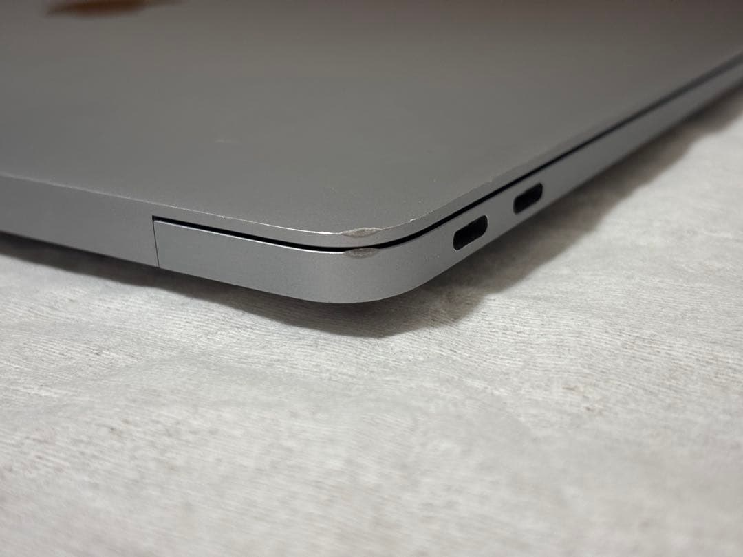 Macbook Air 13インチ　2020 A2179 Retina
