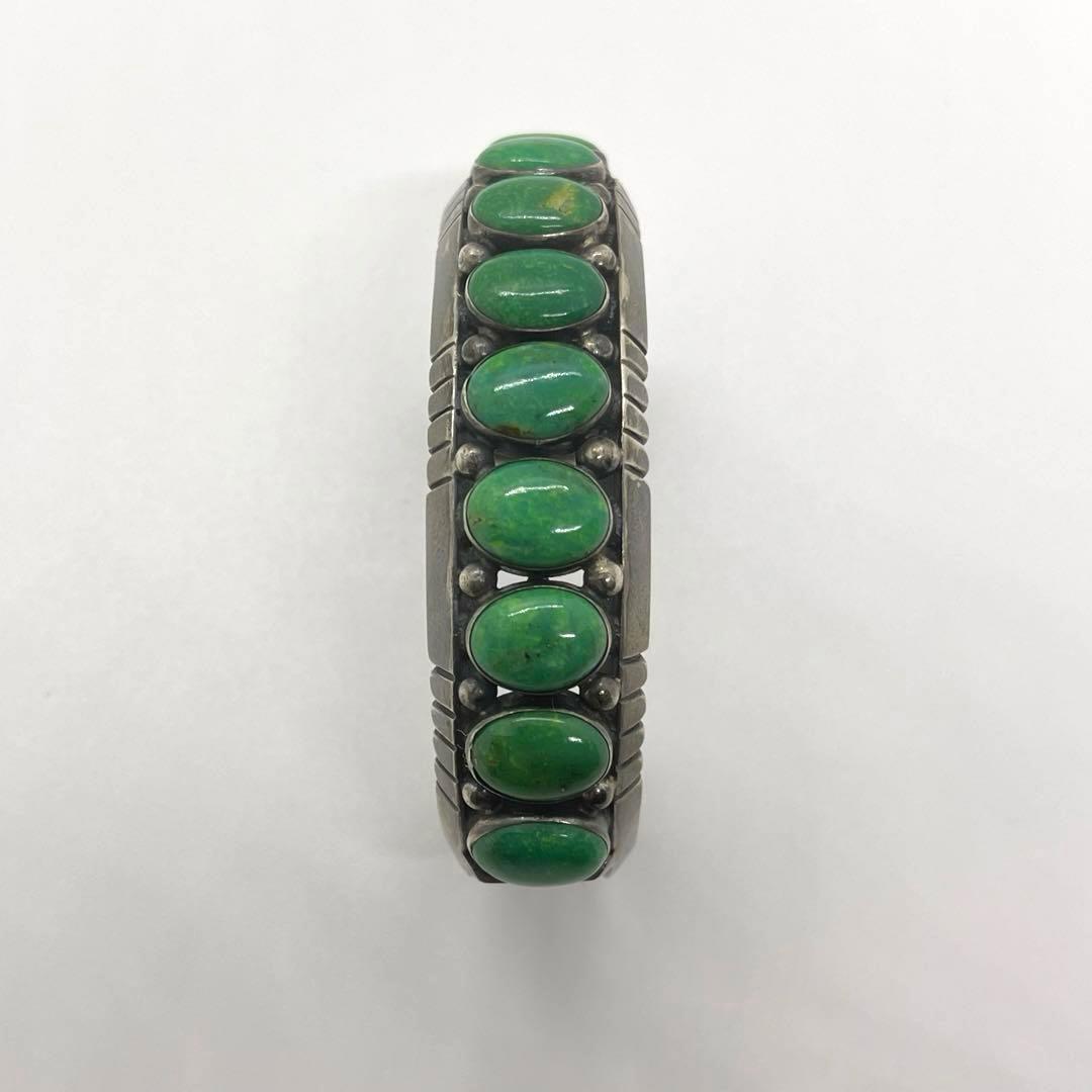 ●NAVAJO・ナバホ族●アンティーク・シルバーバングル●グリーンターコイズ