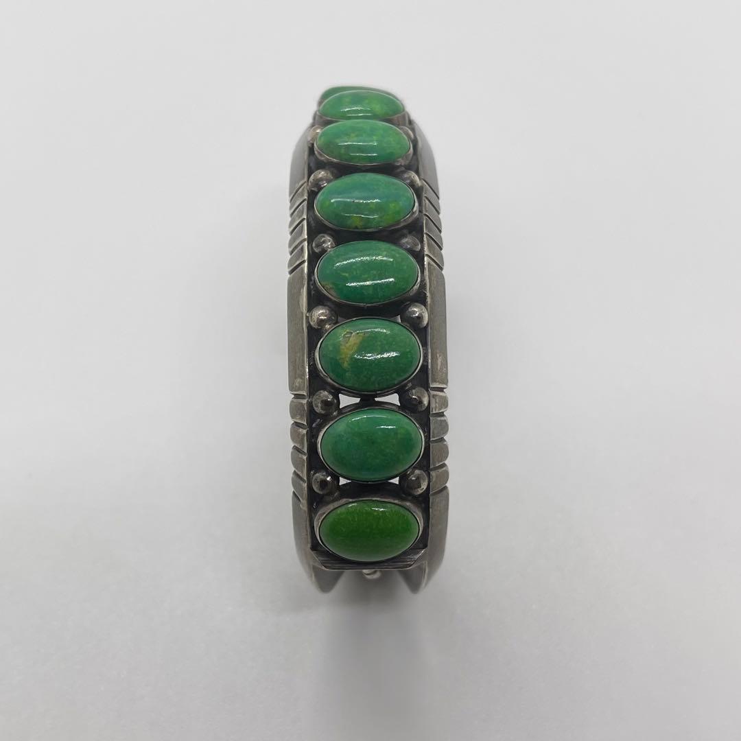 ●NAVAJO・ナバホ族●アンティーク・シルバーバングル●グリーンターコイズ