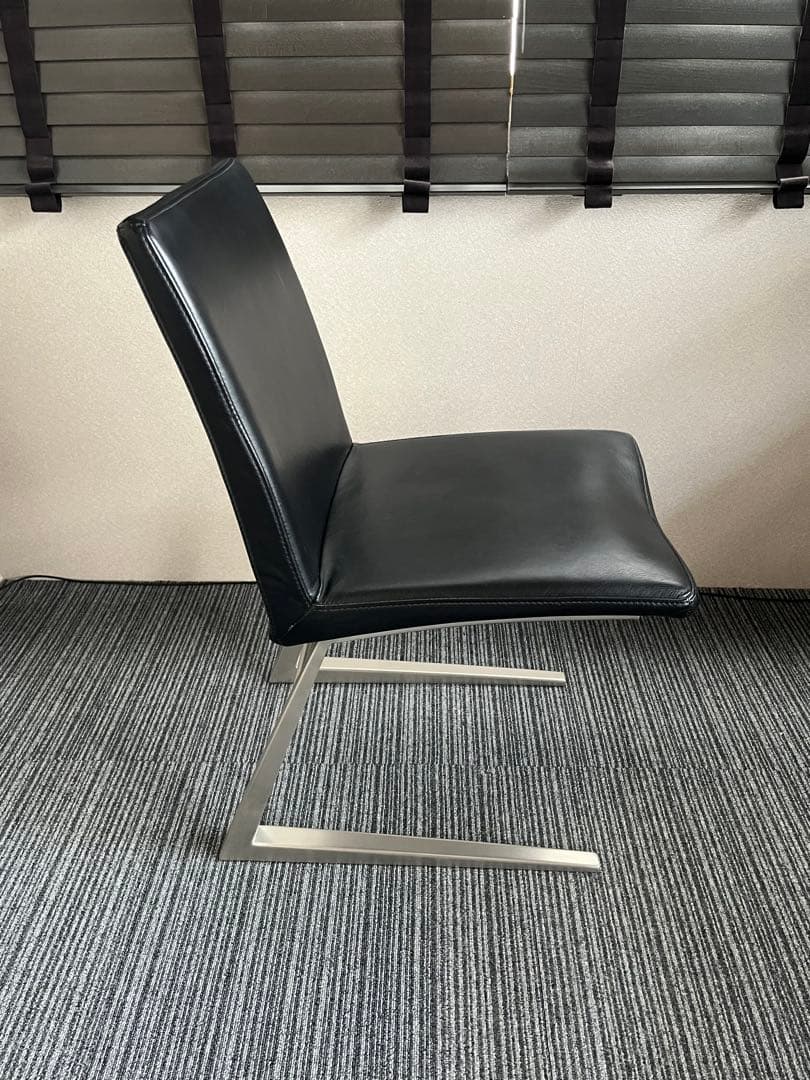 BoConcept Mariposa Deluxe ダイニングチェア ①