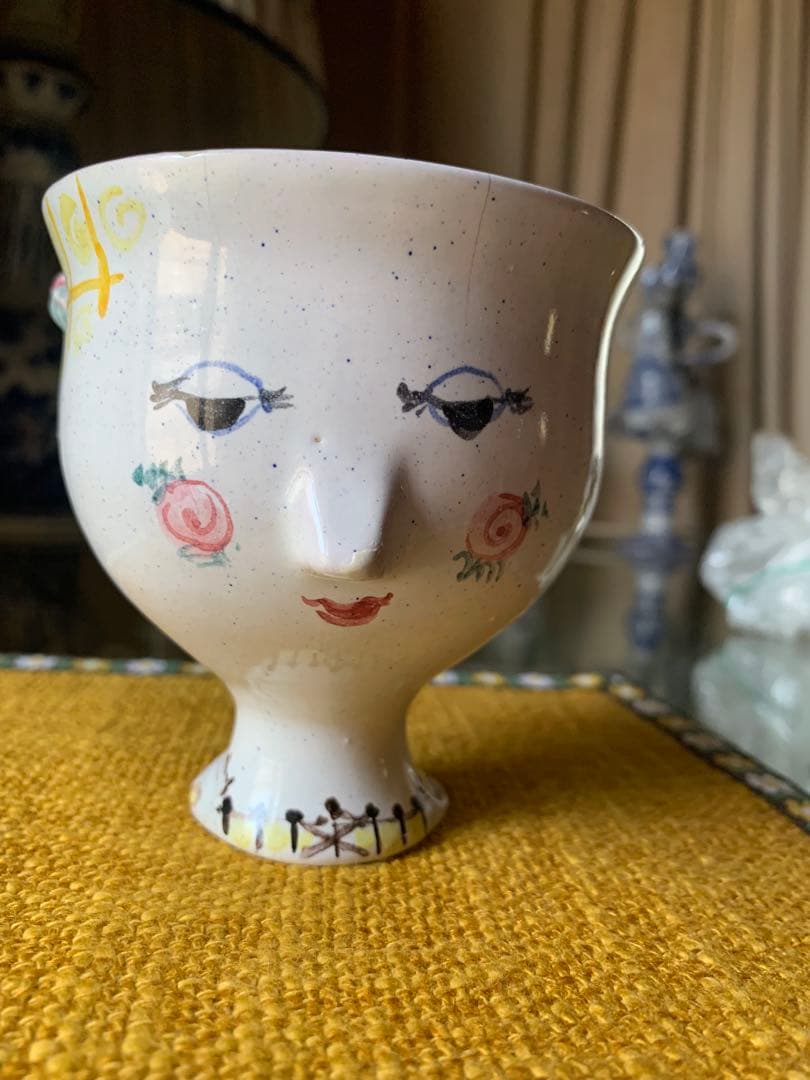 ビヨンヴィンブラッド　1953年スタジオ手書き一点物の作品カップ型女の子修復有り